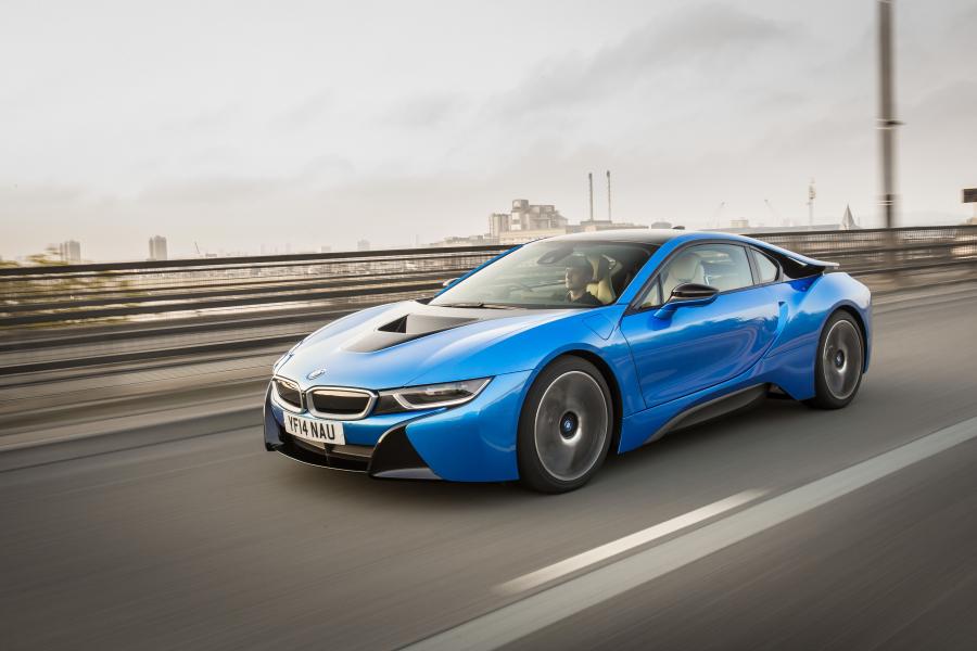  BMW i8 2014 года  (UK) (фото 15 из 69)